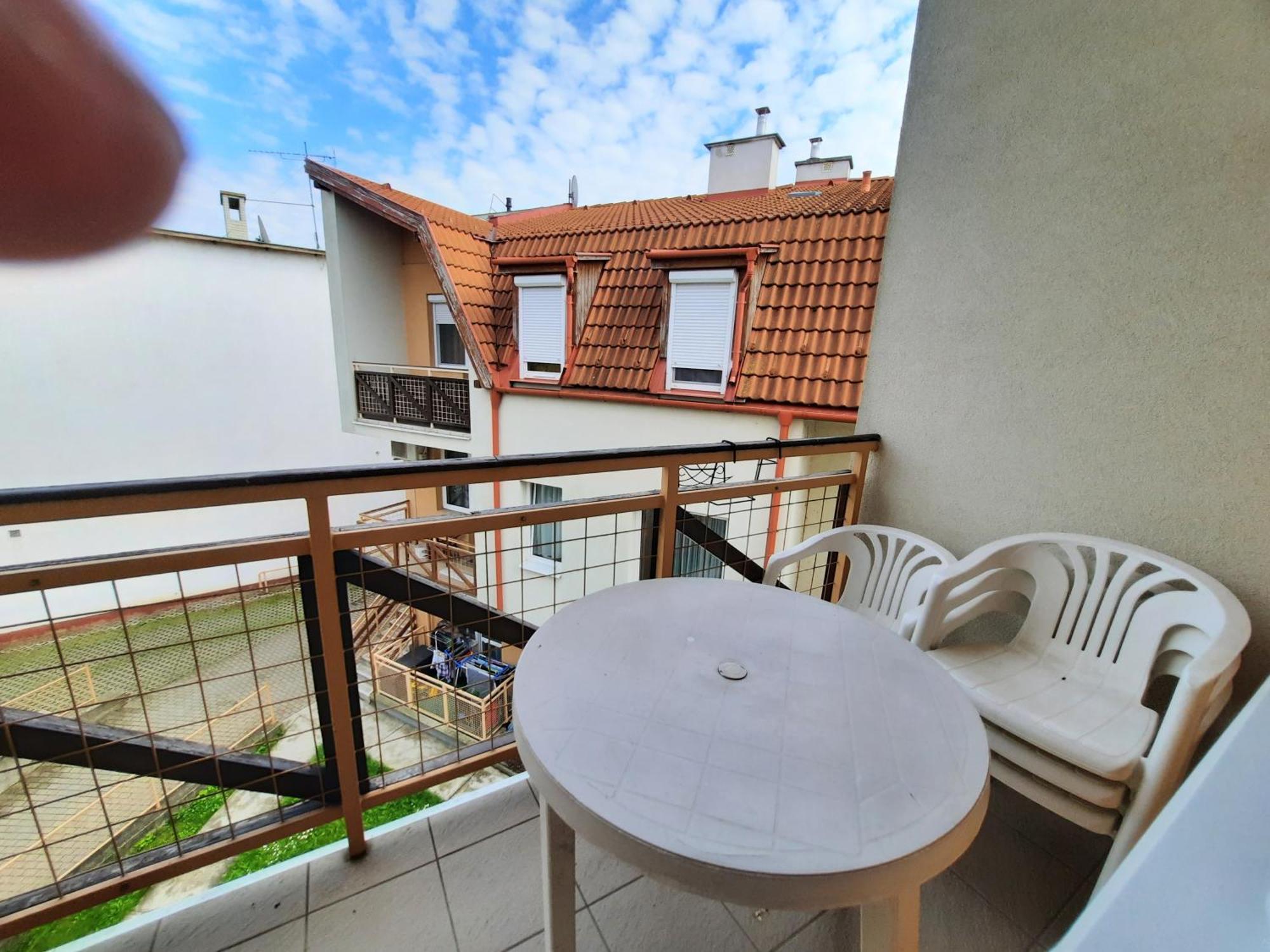Zoeld Beka Apartmanok Koelcsey I Hajdúszoboszló Exterior foto